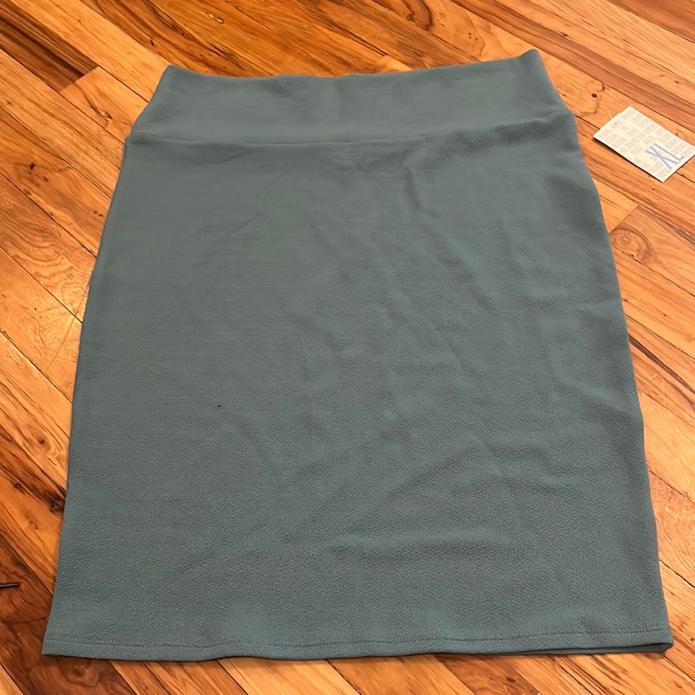 LulaRoe teal Cassie